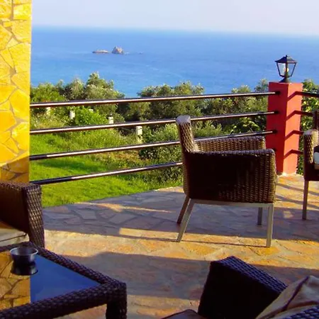 With Swimming Pool And Sea View - Beach, Corfu Apartament Pelekas
