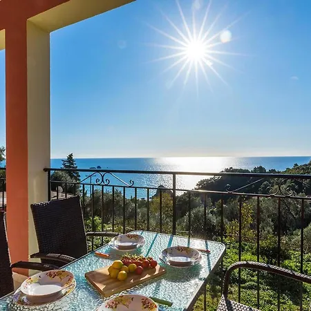Apartmán With Swimming Pool And Sea View - Beach, Corfu *