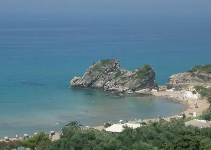 With Swimming Pool And Sea View - Beach, Corfu Daire Pelekas